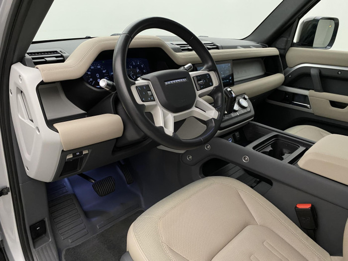 Land Rover Defender P400 SE AWD AUT REZERVACE 3.0 SE