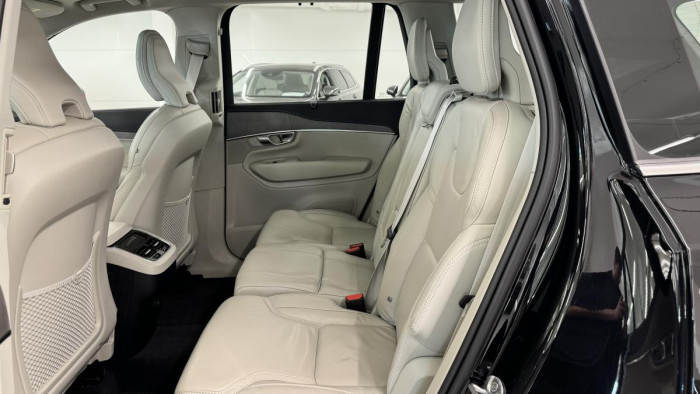 Volvo XC90 B5 AWD ULTIMATE AUT REZERVACE