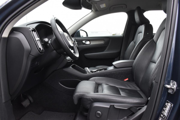 Volvo XC40 D3 INSCRIPTION AUT REZERVACE 2.0 d