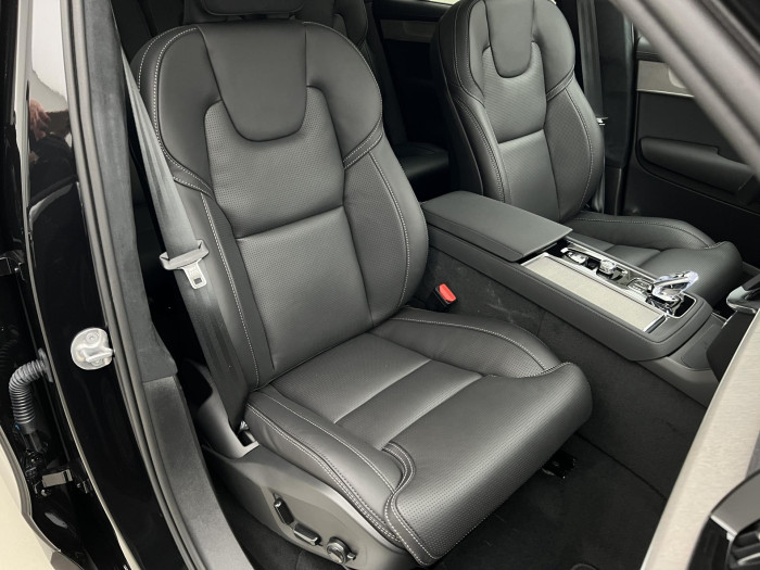 Volvo XC90 T8 AWD RECHARGE DARK ULTRA AUT