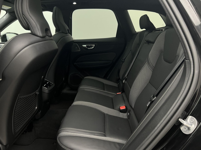 Volvo XC60 B5 AWD ULTRA BLACK EDITION AUT 2.0 Edition