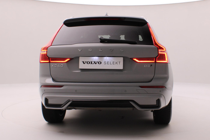 Volvo XC60 B5 AWD PLUS DARK AUT CZ 1.maj