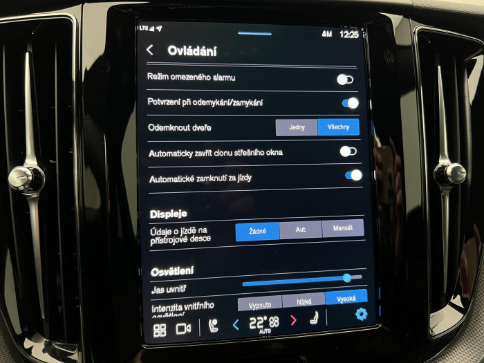 Volvo XC60 T6 AWD RECHARGE BLACK EDITION 2.0 Edition