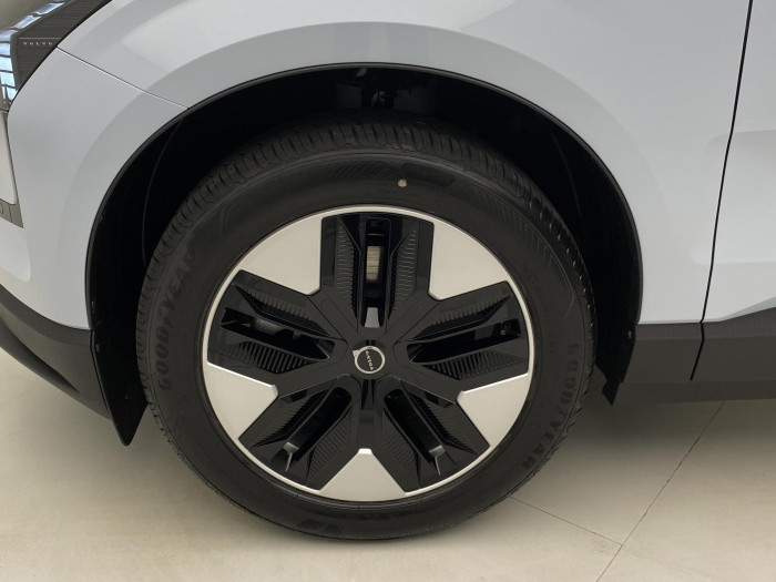 Volvo EX30 PURE ELECTRIC SINGLE PLUS