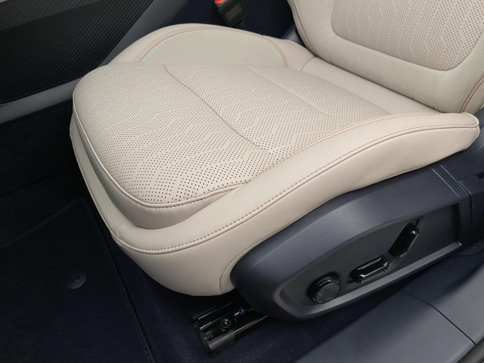 Lynk & Co 08 MORE PHEV