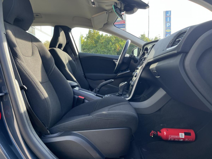 Volvo V40 D2 NAVIGACE Aut 1.maj. 2.0 d