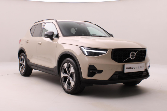 Volvo XC40 B3 DARK PLUS AUT CZ