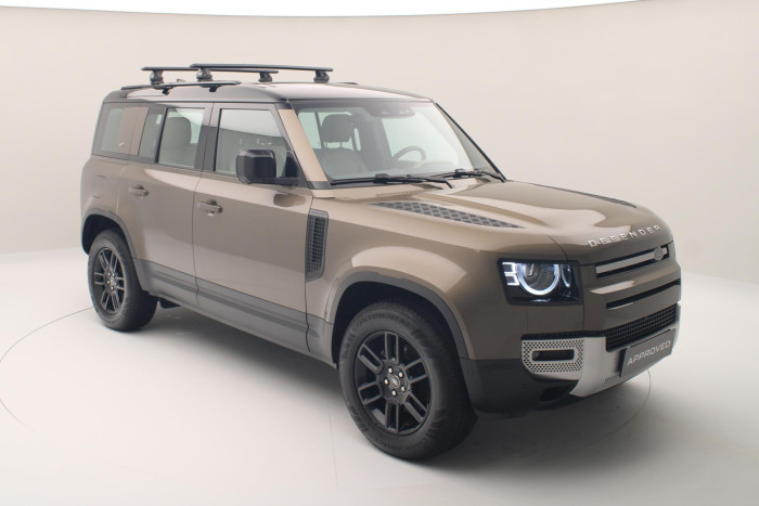 Land Rover Defender D250 AWD SE AUT CZ 3.0 d SE