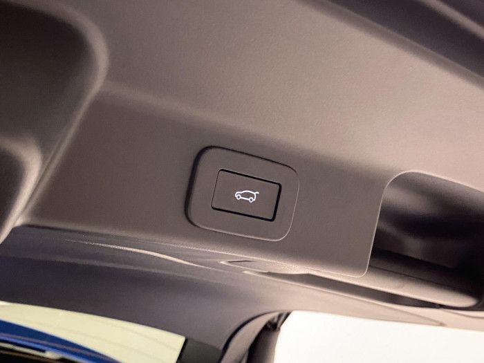 Jaguar F-Pace SVR 575 EDITION REZERVACE 5.0 Edition