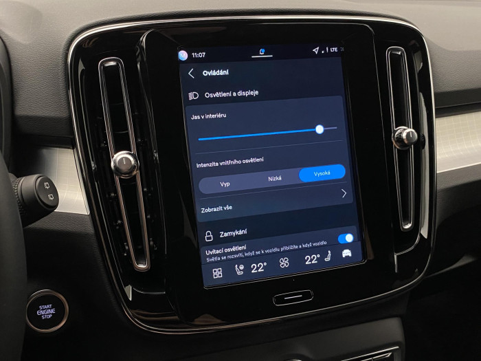 Volvo XC40 B3 AUT PLUS BLACK EDITION