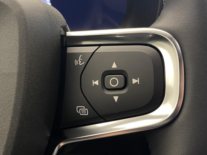 Volvo XC40 B4 AUT PLUS BLACK EDITION