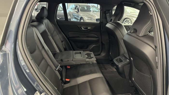 Volvo V60 D4 R-DESIGN POLESTAR REZERVACE 2.0 d