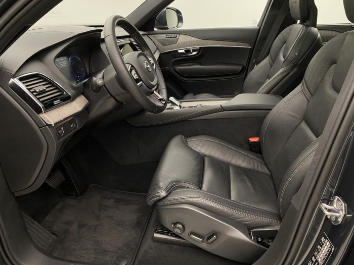 Volvo XC90 B5 AWD INSCRIPTION REZERVACE