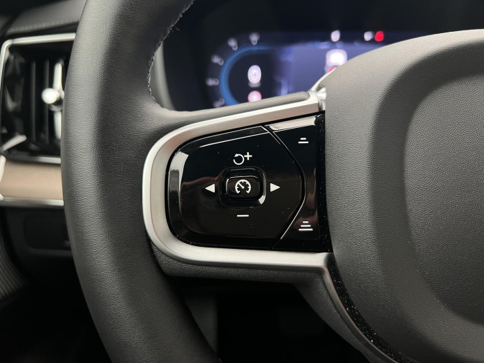 Volvo XC90 T8 AWD RECHARGE ULTRA DARK CZ