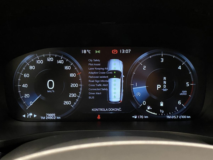 Volvo V60 B4 MOMENTUM AUT REZERVACE 2.0 Momentum