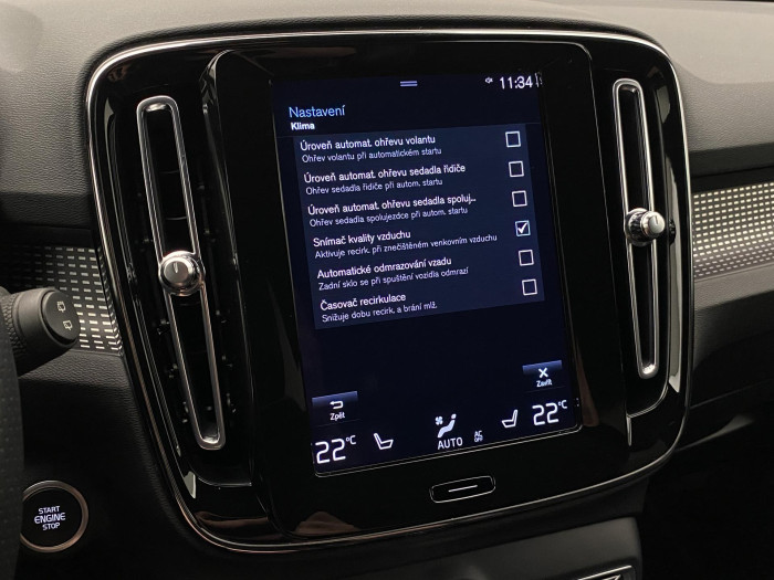 Volvo XC40 B4 AWD R-DESIGN AUT CZ