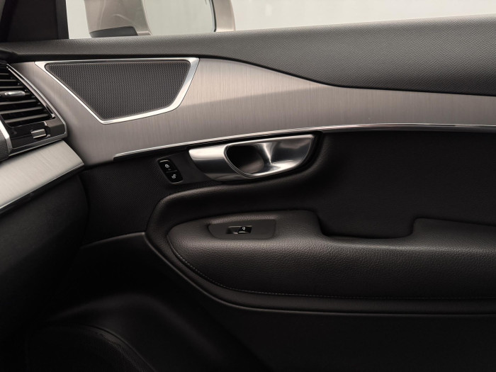 Volvo XC90 B5 AWD MOMENTUM PRO CZ 1.maj 2.0 Momentum