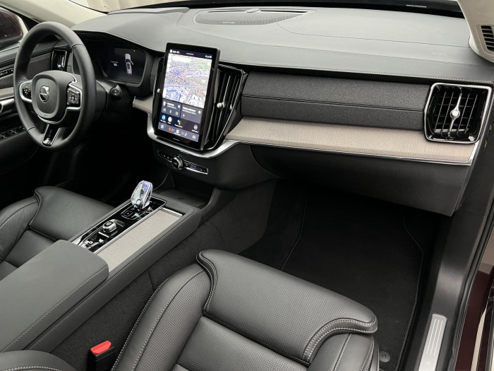 Volvo XC90 B5 AWD ULTRA BRIGHT 7MÍST CZ