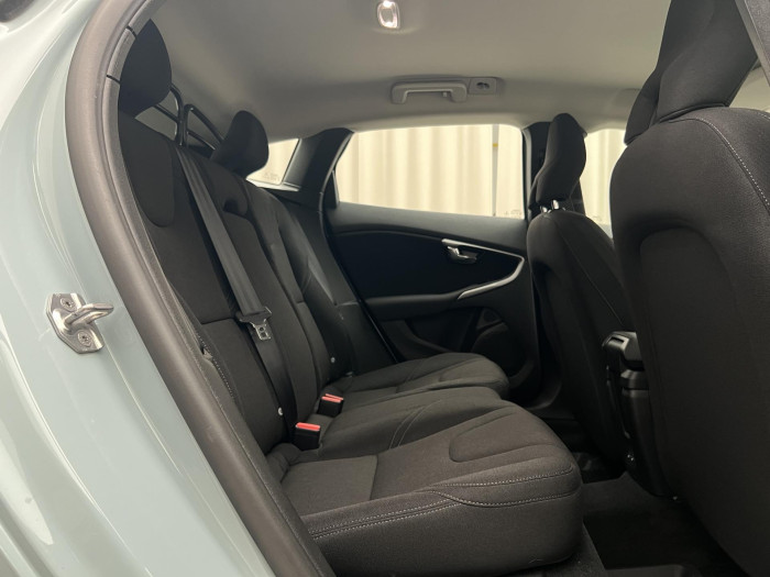 Volvo V40 CC D3 NEZ.TOPENÍ 2.0 d CC CC