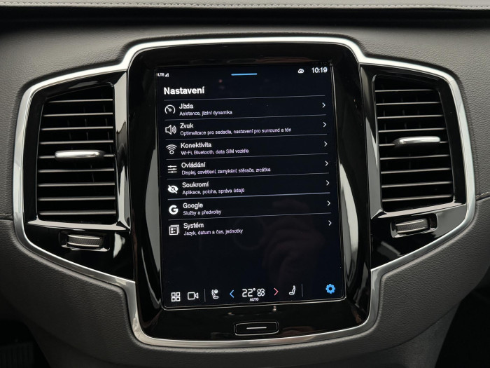 Volvo XC90 B5 AWD PLUS BRIGHT 1.maj CZ