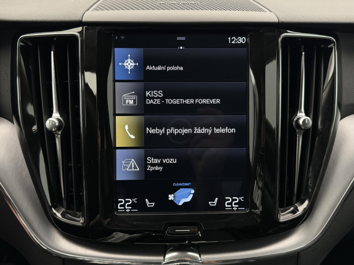 Volvo XC60 D4 MOMENTUM CZ REZERVACE 2.0 d Momentum
