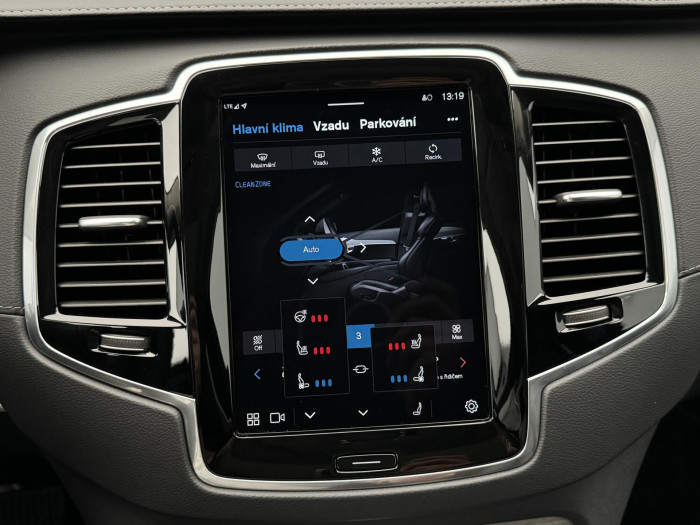 Volvo XC90 T8 AWD RECHARGE ULTIMATE DARK