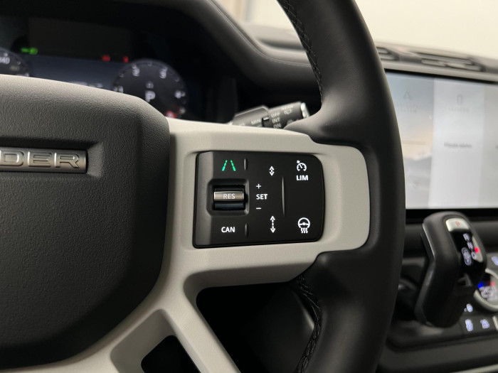 Land Rover Defender 110 D250 X-DYNAMIC SE AWD Aut 3.0 d Dynamic SE