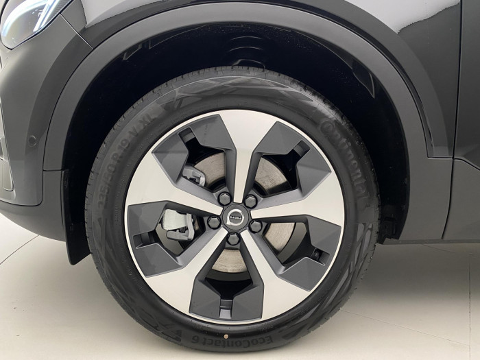 Volvo XC40 B3 AUT DARK PLUS