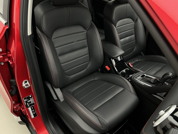 MG ZS 1.0T EXCLUSIVE AUT CZ 1.maj. 1.0 Exclusive