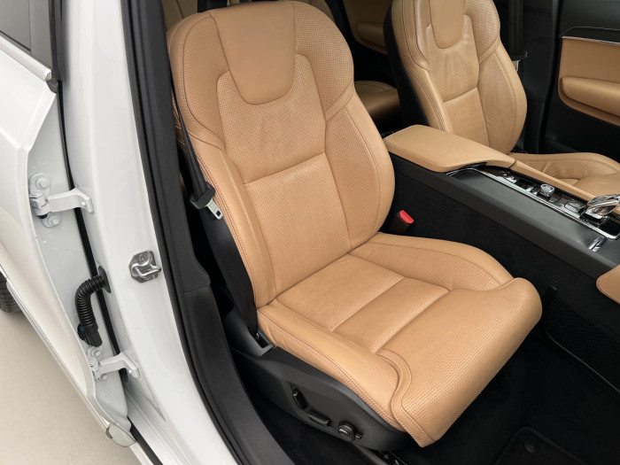 Volvo XC90 B5 AWD INSCRIPTION 7MÍST CZ