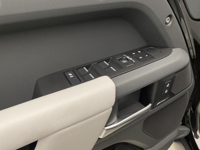 Land Rover Defender D350 X-DYNAMIC HSE AWD AUT 3.0 d Dynamic