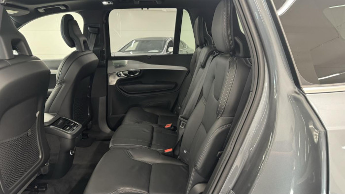 Volvo XC90 B5 AWD INSCRIPTION REZERVACE