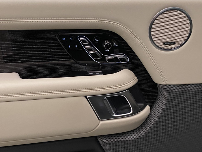 Land Rover Range Rover SDV8 AWD REZERVACE