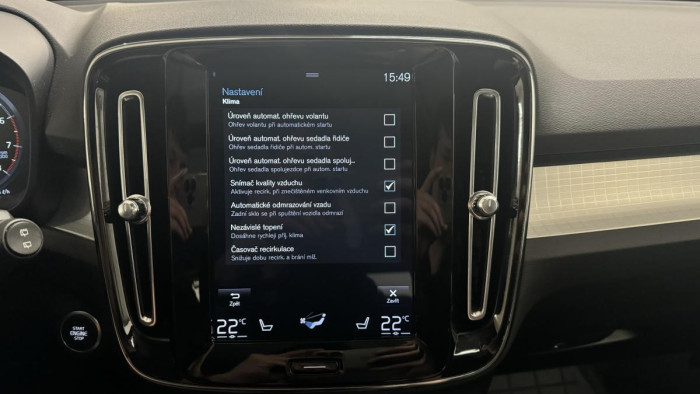 Volvo XC40 T4 AWD MOMENTUM AUT REZERVACE 2.0 Momentum
