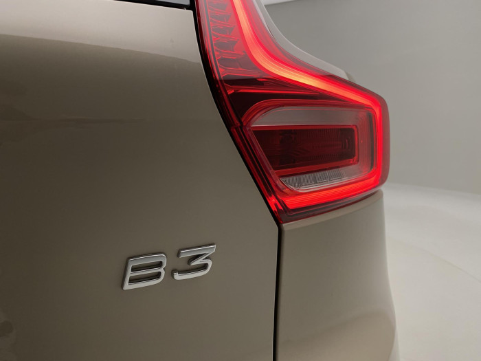 Volvo XC40 B3 AUT DARK PLUS