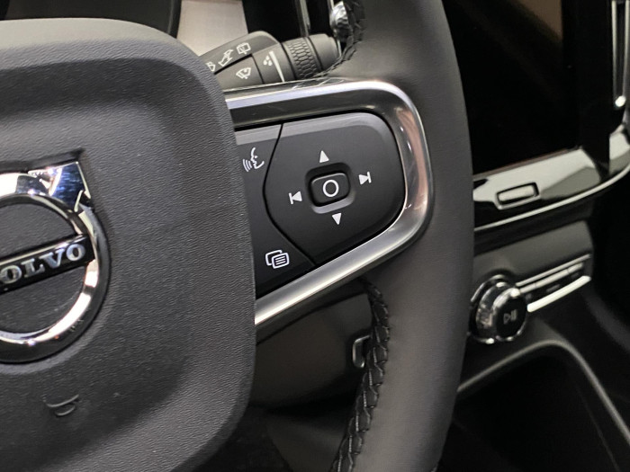 Volvo XC40 B3 AUT DARK PLUS