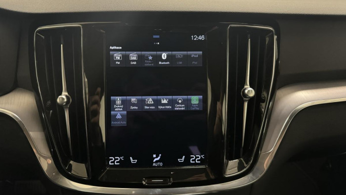 Volvo V60 B4 MOMENTUM ADVANCED REZERVACE 2.0 Momentum