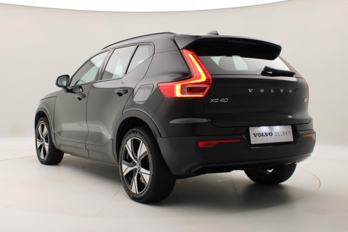 Volvo XC40 P6 RECHARGE ČR 69kWh REZERVACE