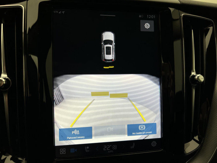 Volvo XC60 B5 AWD PLUS DARK AUT CZ