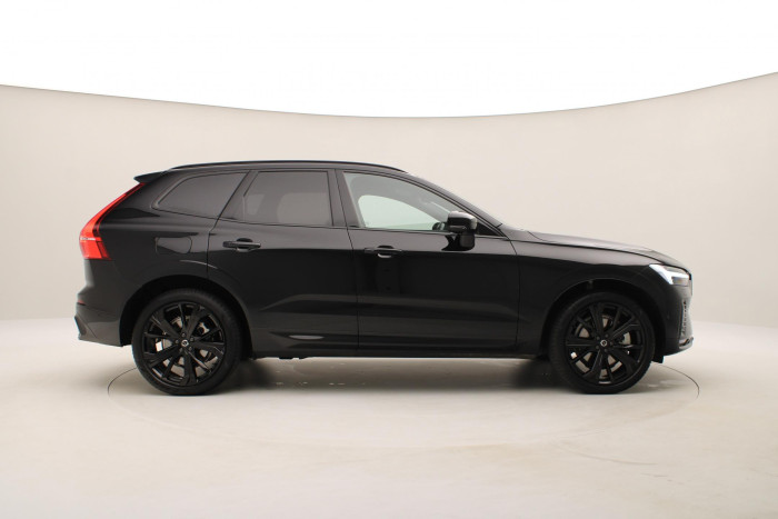 Volvo XC60 B5 AWD ULTIMATE BE REZERVACE