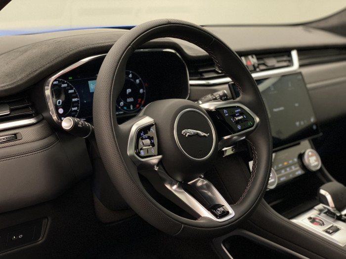 Jaguar F-Pace SVR 575 EDITION REZERVACE 5.0 Edition