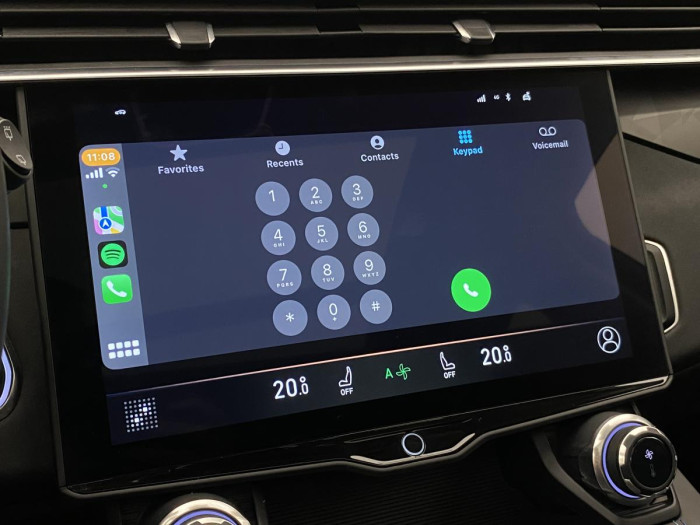 Lynk & Co 01 PHEV DCT AUT 1.maj. REZERVACE