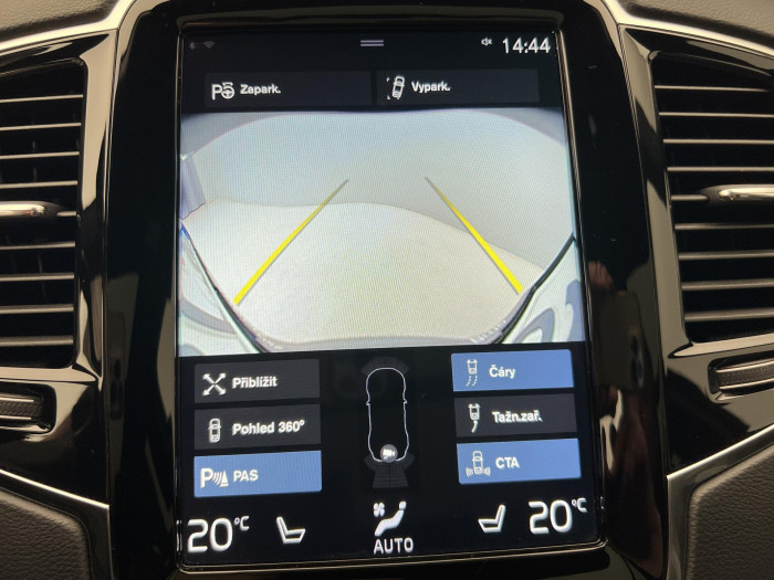 Volvo XC90 B5 AWD R-DESIGN 7MÍSTNÁ AUT