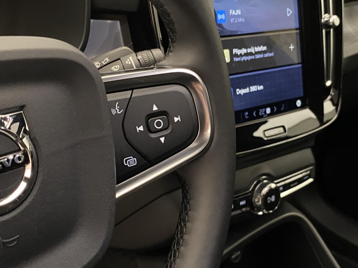 Volvo EC40 ULTRA BLACK EDITION TWIN MOTOR Edition