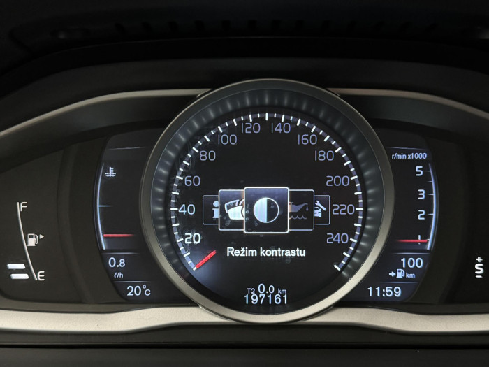 Volvo V70 D4 MOMENTUM CZ 1.maj 2.0 d Momentum
