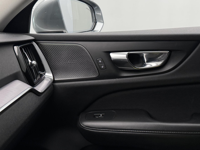 Volvo V60 B4 MOMENTUM PRO AUT 2.0 Momentum