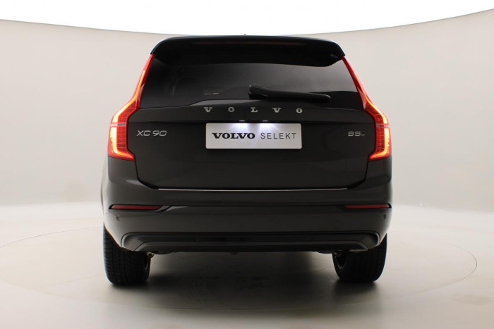 Volvo XC90 B5 AWD R-DESIGN AUT REZERVACE