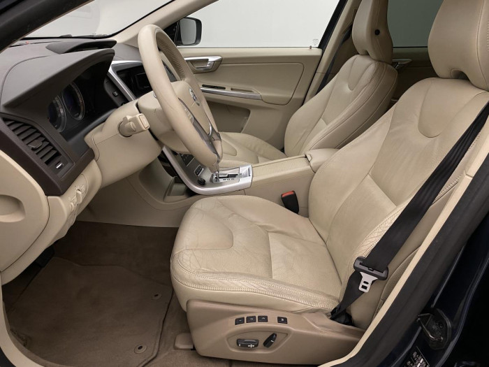 Volvo XC60 T6 AWD SUMMUM AUT REZERVACE 3.0 Summum