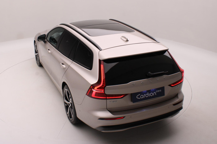 Volvo V60 B4 AUT DARK PLUS