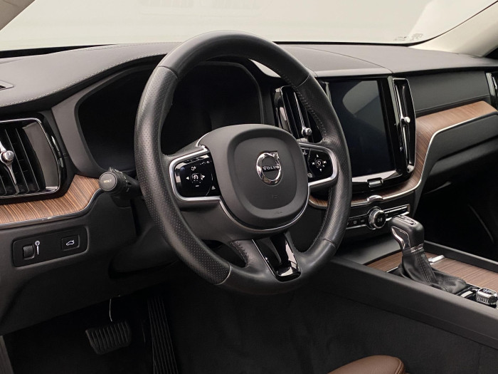 Volvo XC60 T5 AWD INSCRIPTION AUT CZ